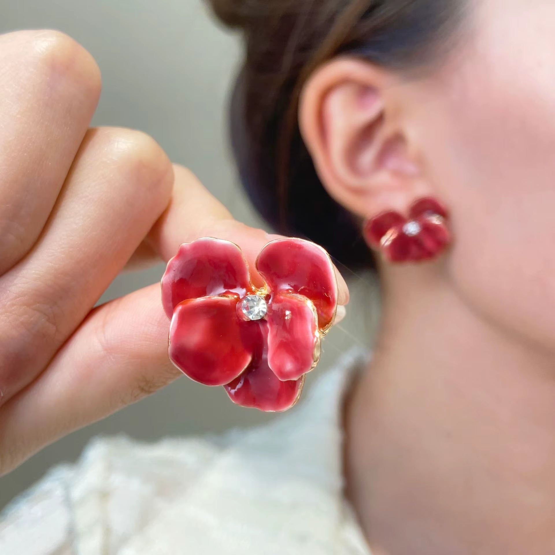 Red Blue Flower Stud Earrings for Women Wedding Party Enamel Oil Crystal Big Earrings Trendy Elegant Jewelry Girls Gift