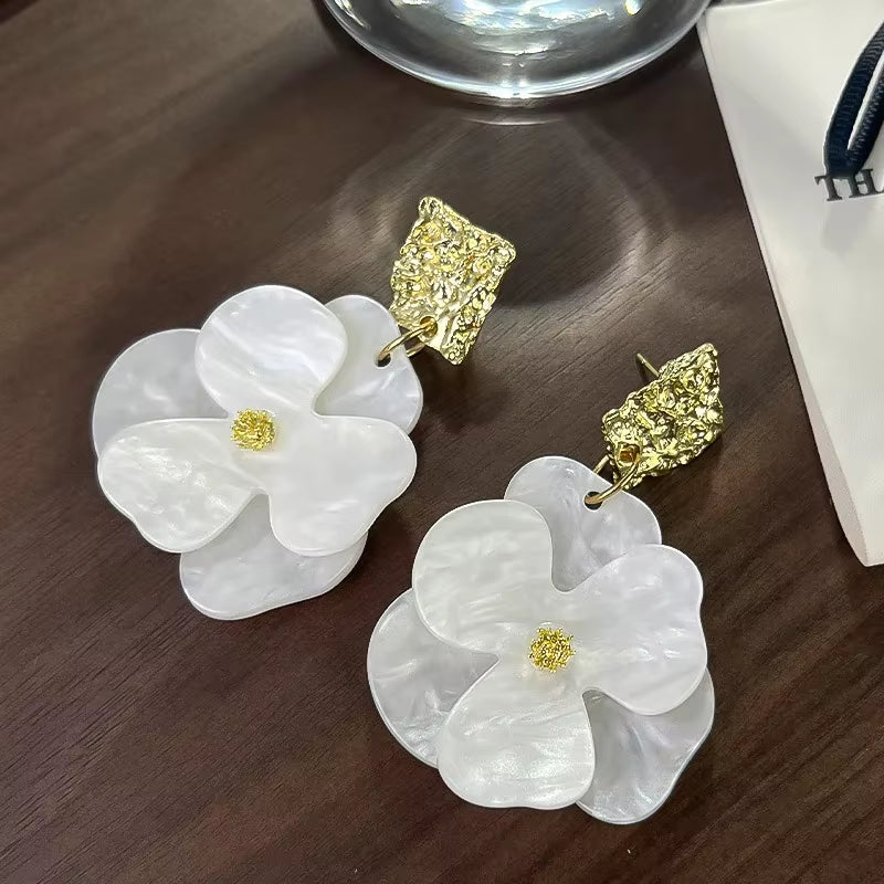 Vintage Acrylic Flower Pendant Earrings for Women Exquisite Green Big Flower Petal Dangle Earrings Engagement Jewelry Gifts