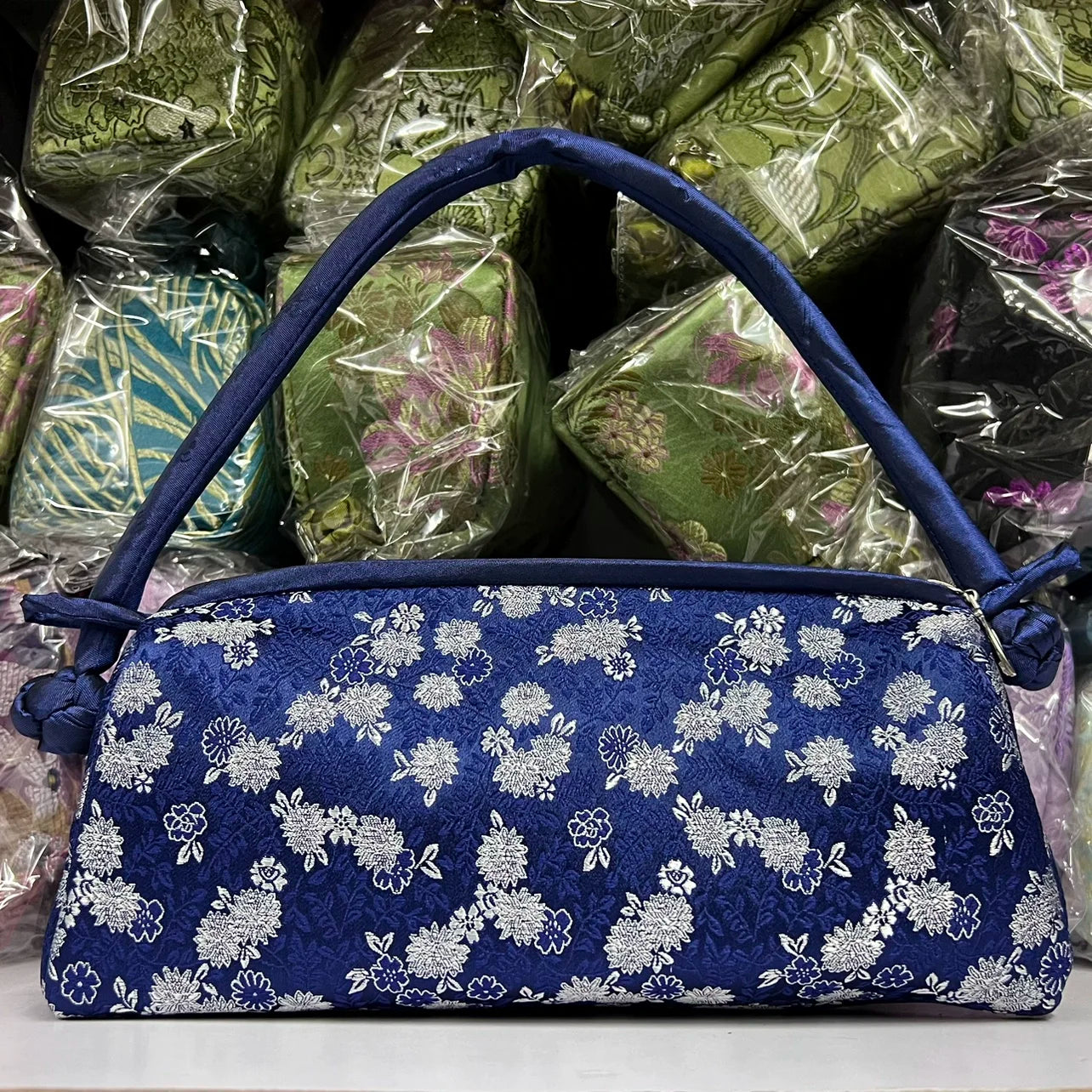 https://ae01.alicdn.com/kf/Scd5ff418a62946938fa1e518f897e825d.jpg